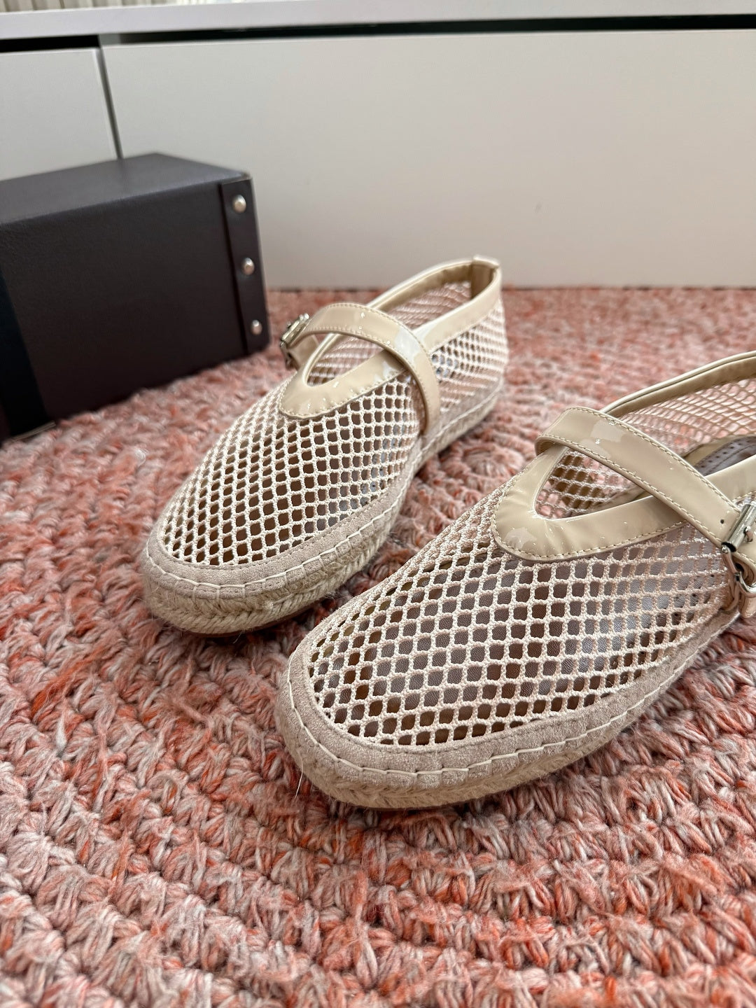 Alaïa Woven Fishnet Mules – 2026 Spring/Summer Collection
