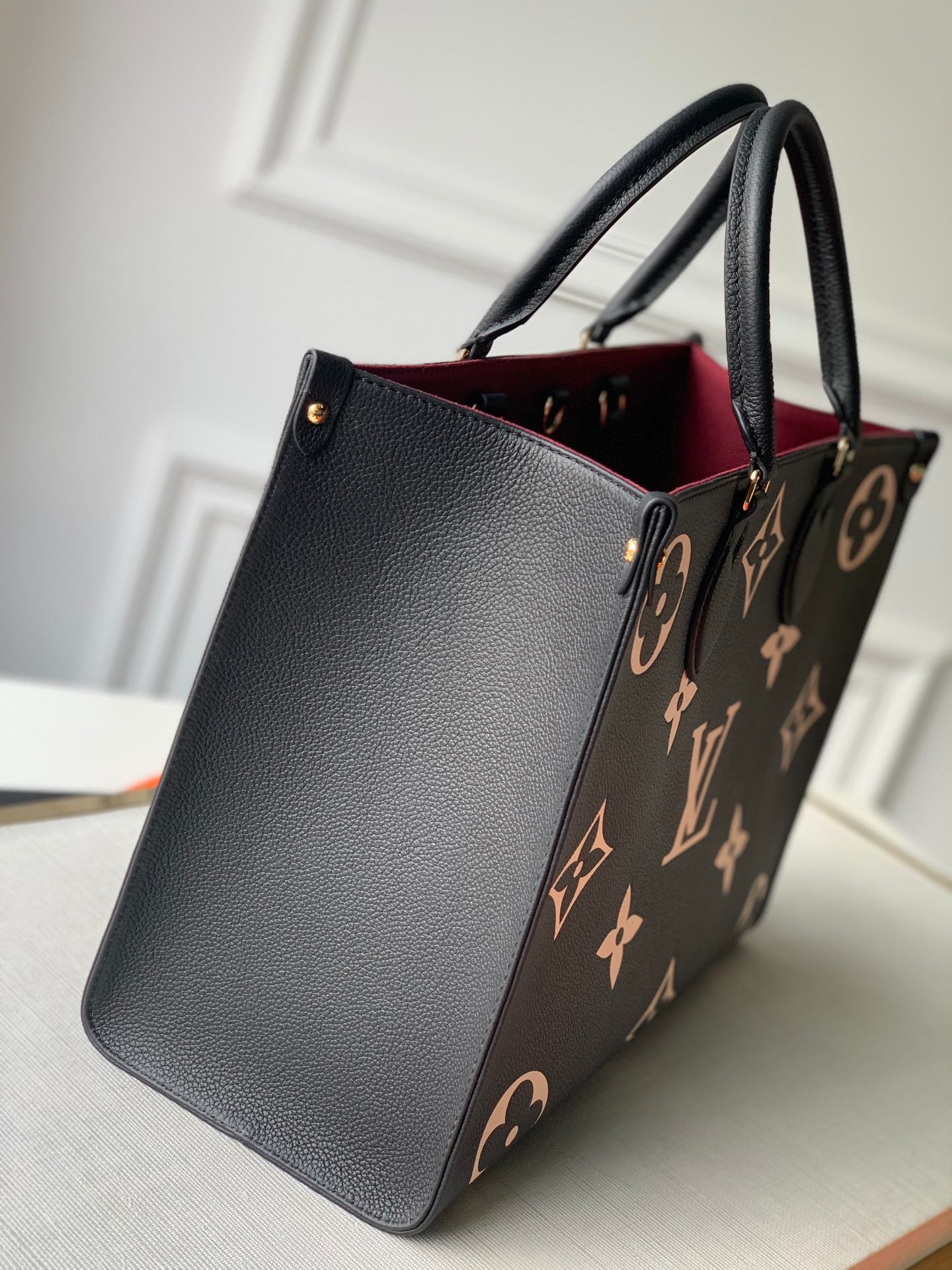 Louis Vuitton ONTHEGO Medium Monogram Tote Bag