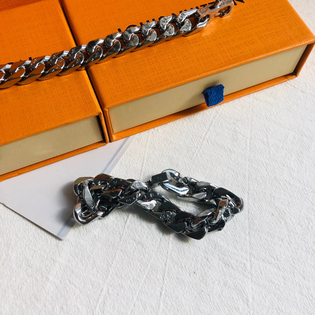 Louis Vuitton Chain Links Monogram Bracelet – Autumn/Winter 2020