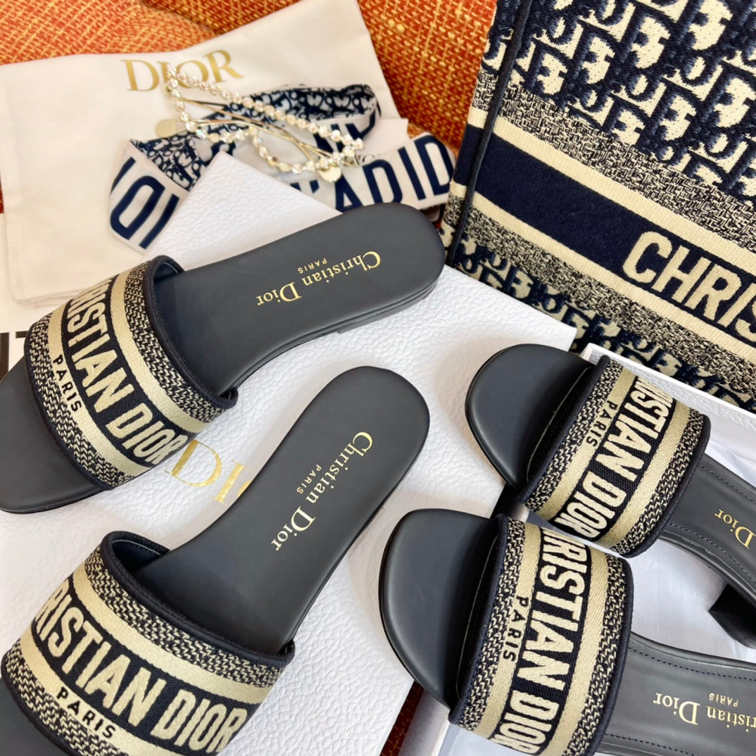 Dior Oblique Embroidered Platform Mules – Spring/Summer Collection