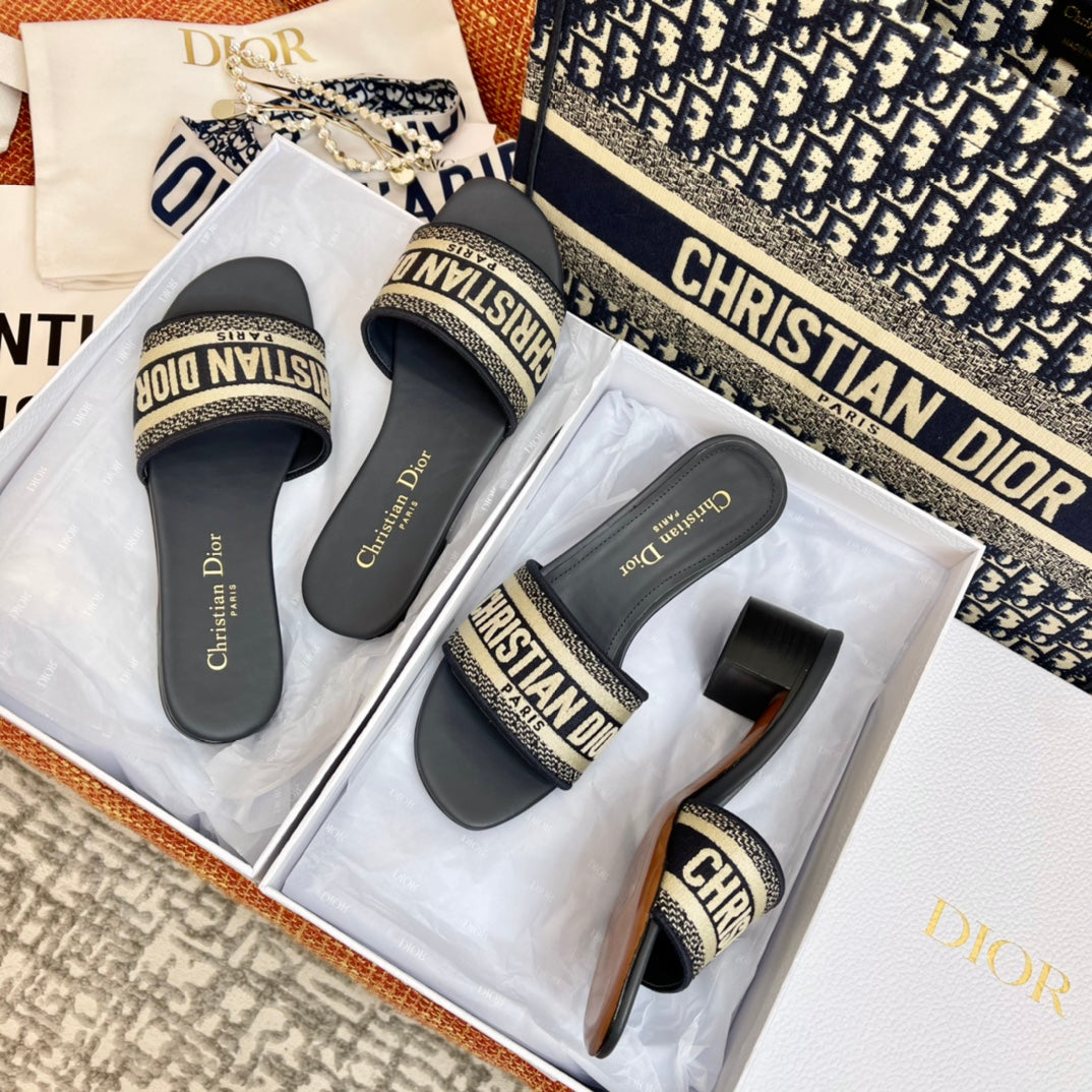 Dior Oblique Embroidered Platform Mules – Spring/Summer Collection