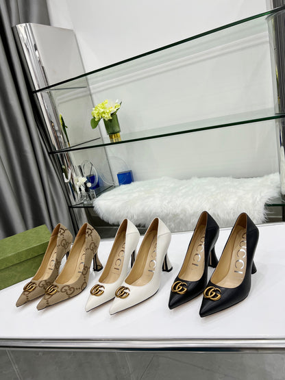Gucci Double G Buckle Pointed Pumps
