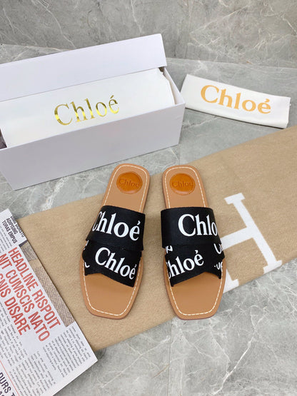 Chloé Cross-Woven Roman Sandals