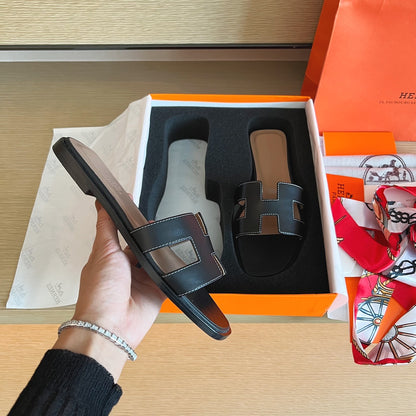 Hermès Handmade Leather Sandals – 2023 Spring Collection