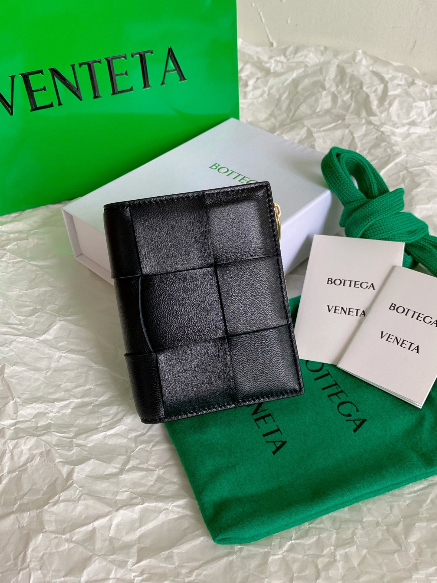 Bottega Veneta Intrecciato Bi-Fold Wallet