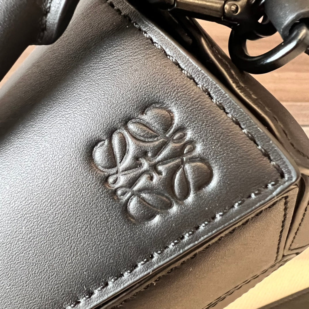 Loewe Puzzle Bag