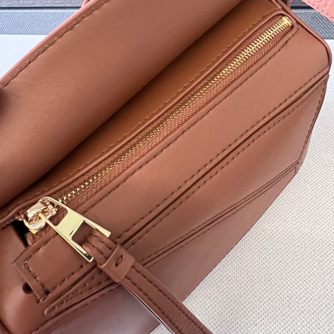 Loewe Puzzle Bag
