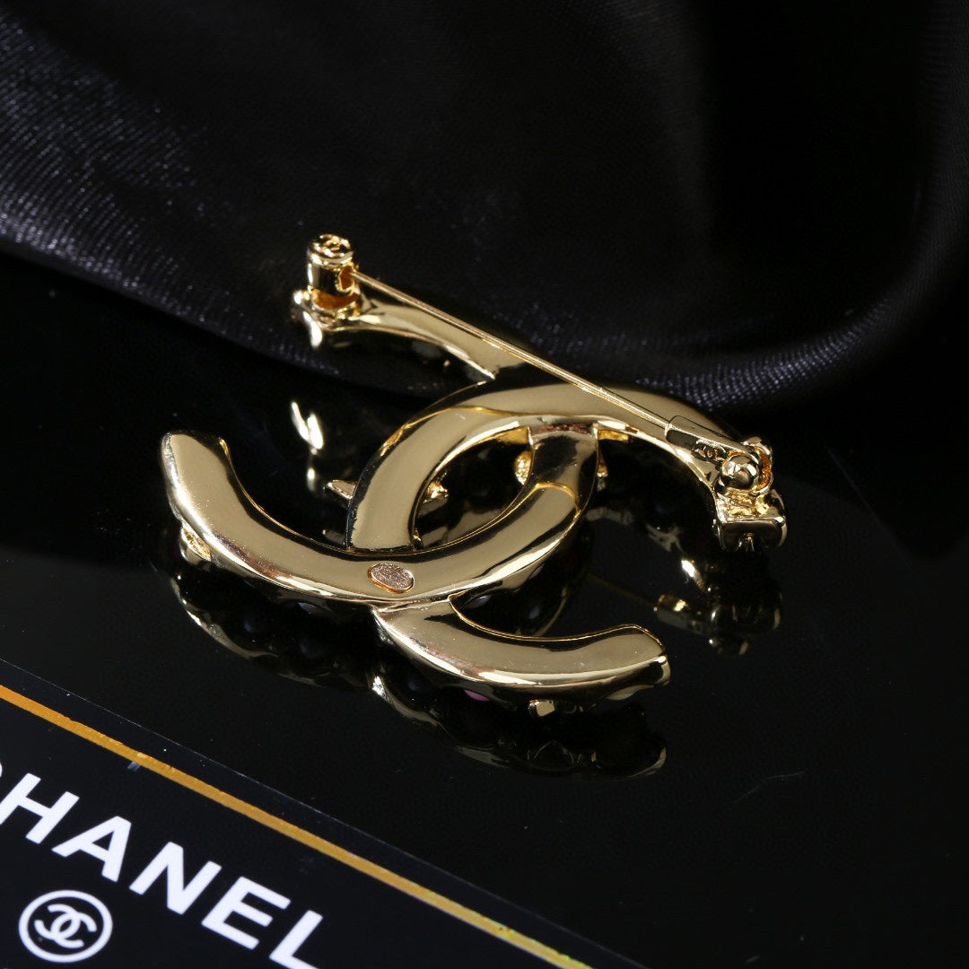 Chanel No. 5 Pearl Diamond Double C Brooch – Autumn/Winter Collection