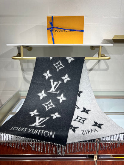 Louis Vuitton Reykjavik Cashmere Scarf/Shawl