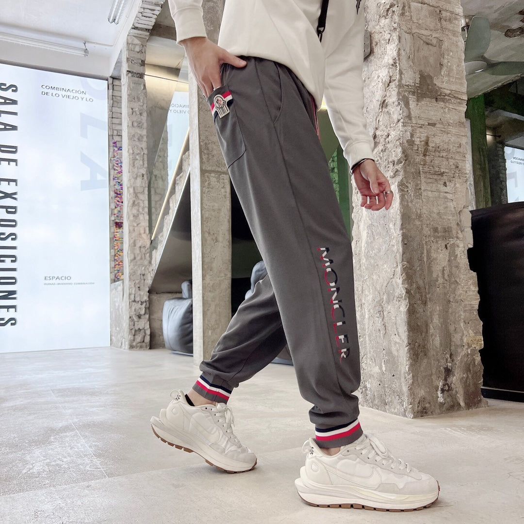 Moncler Logo Embroidered Sweatpants – 2023 Spring/Summer Collection