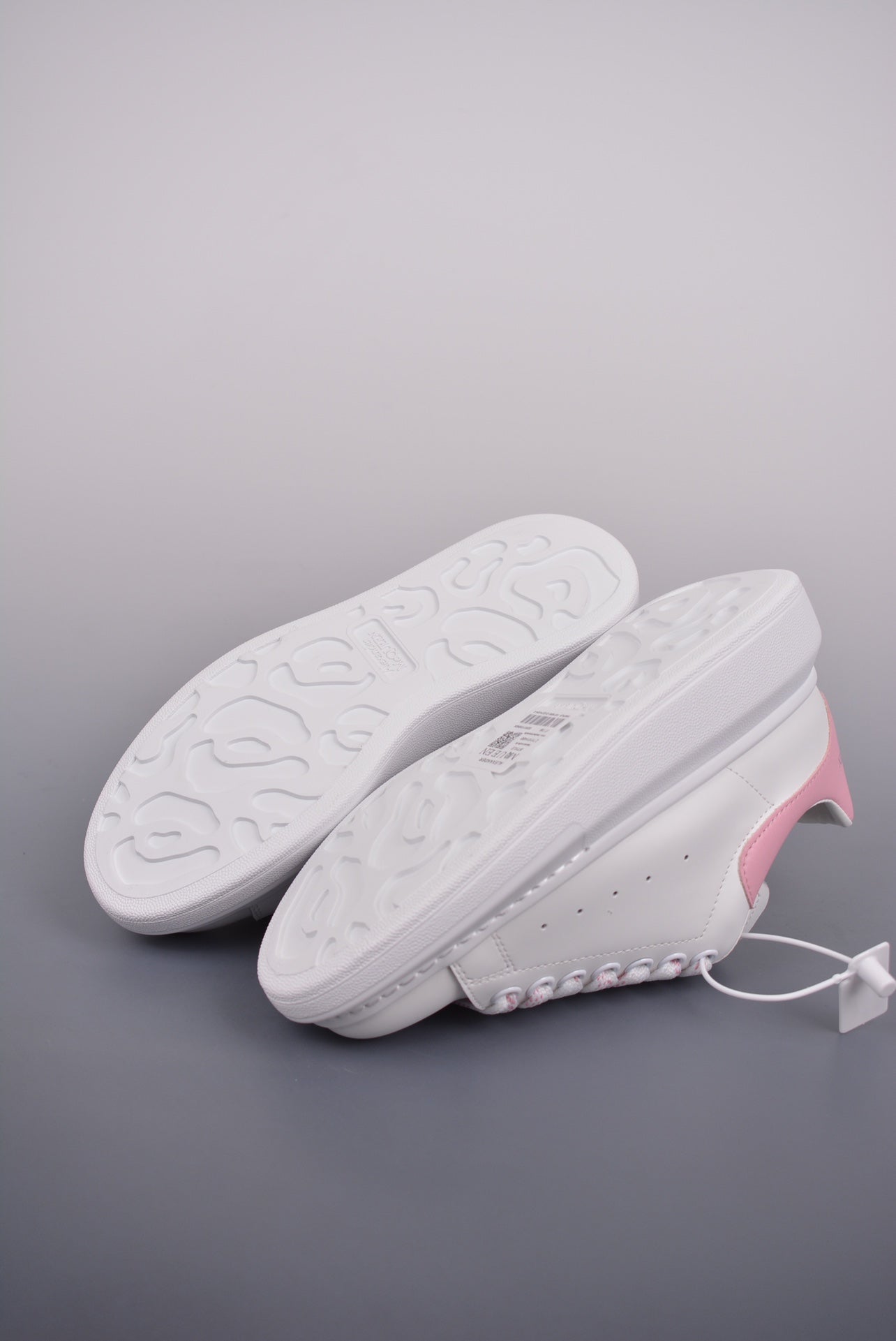 Alexander McQueen Sole Leather Platform Sneakers – 2022 Collection
