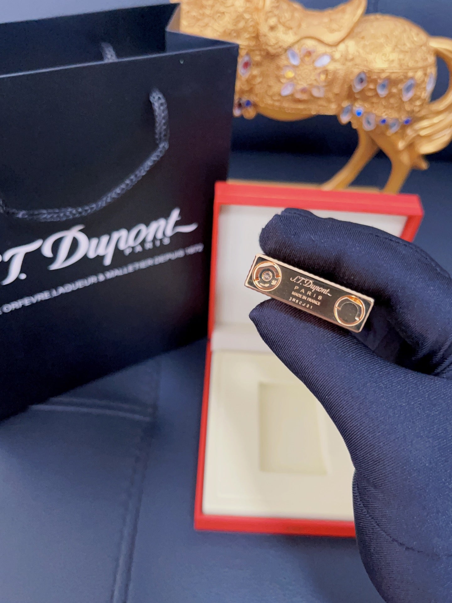 S.T. Dupont Lighter – Luxury Collection