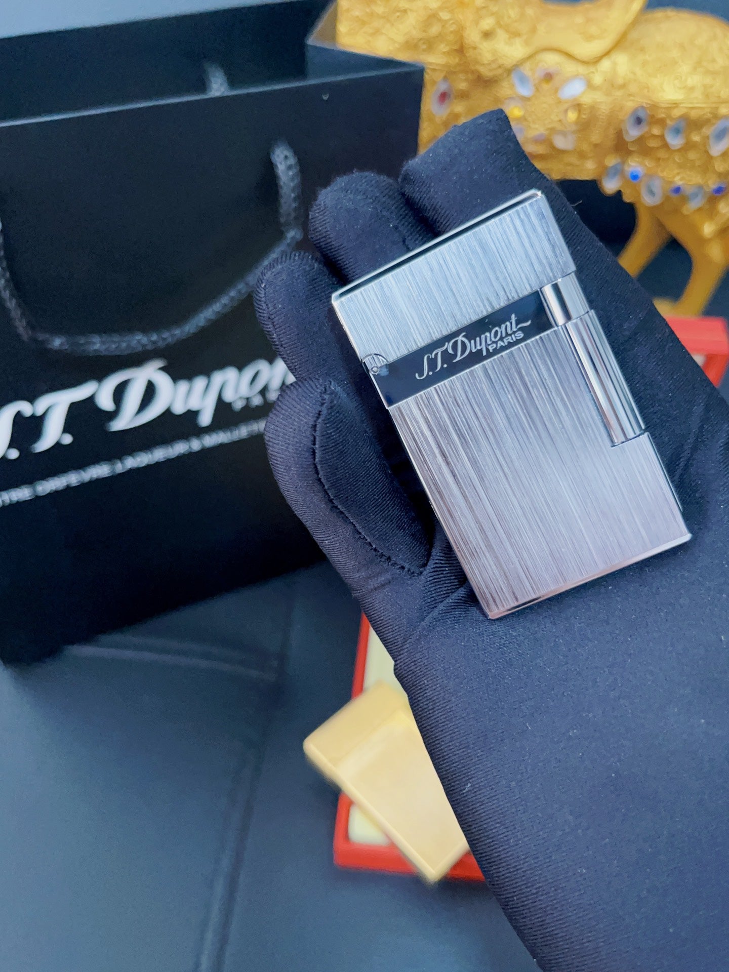 S.T. Dupont Lighter – Luxury Collection