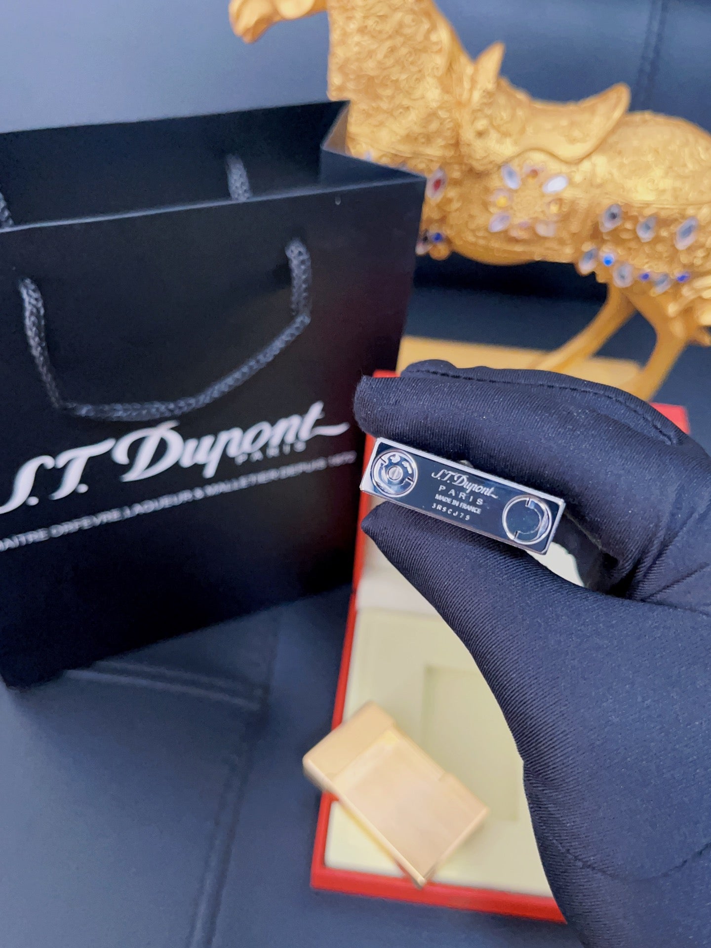S.T. Dupont Lighter – Luxury Collection