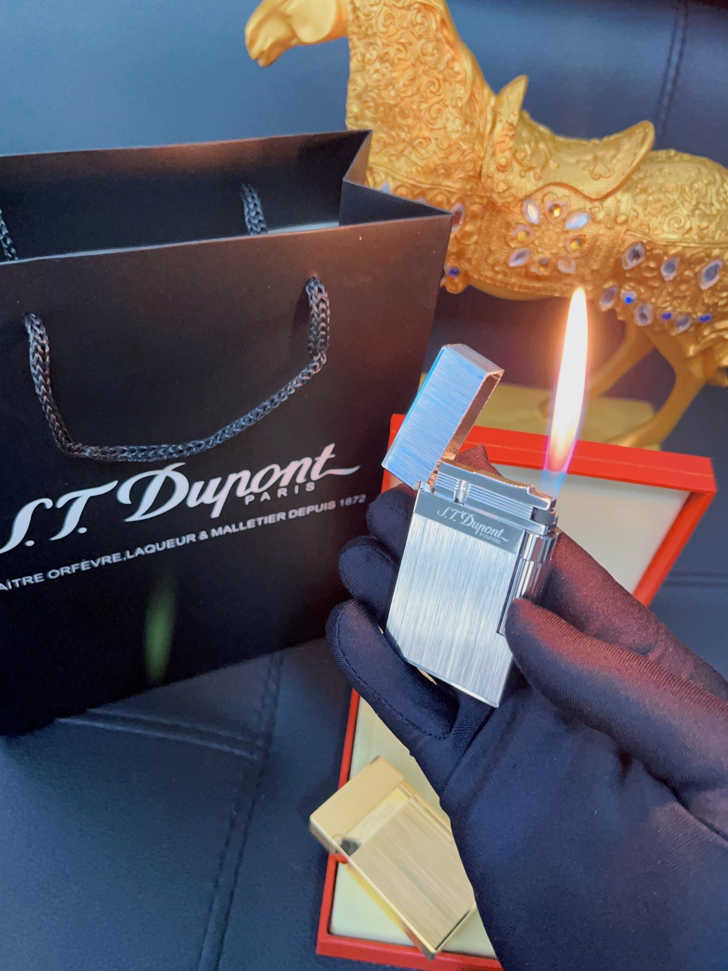 S.T. Dupont Lighter – Luxury Collection