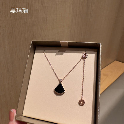 Bulgari Diva's Dream Pendant Necklace