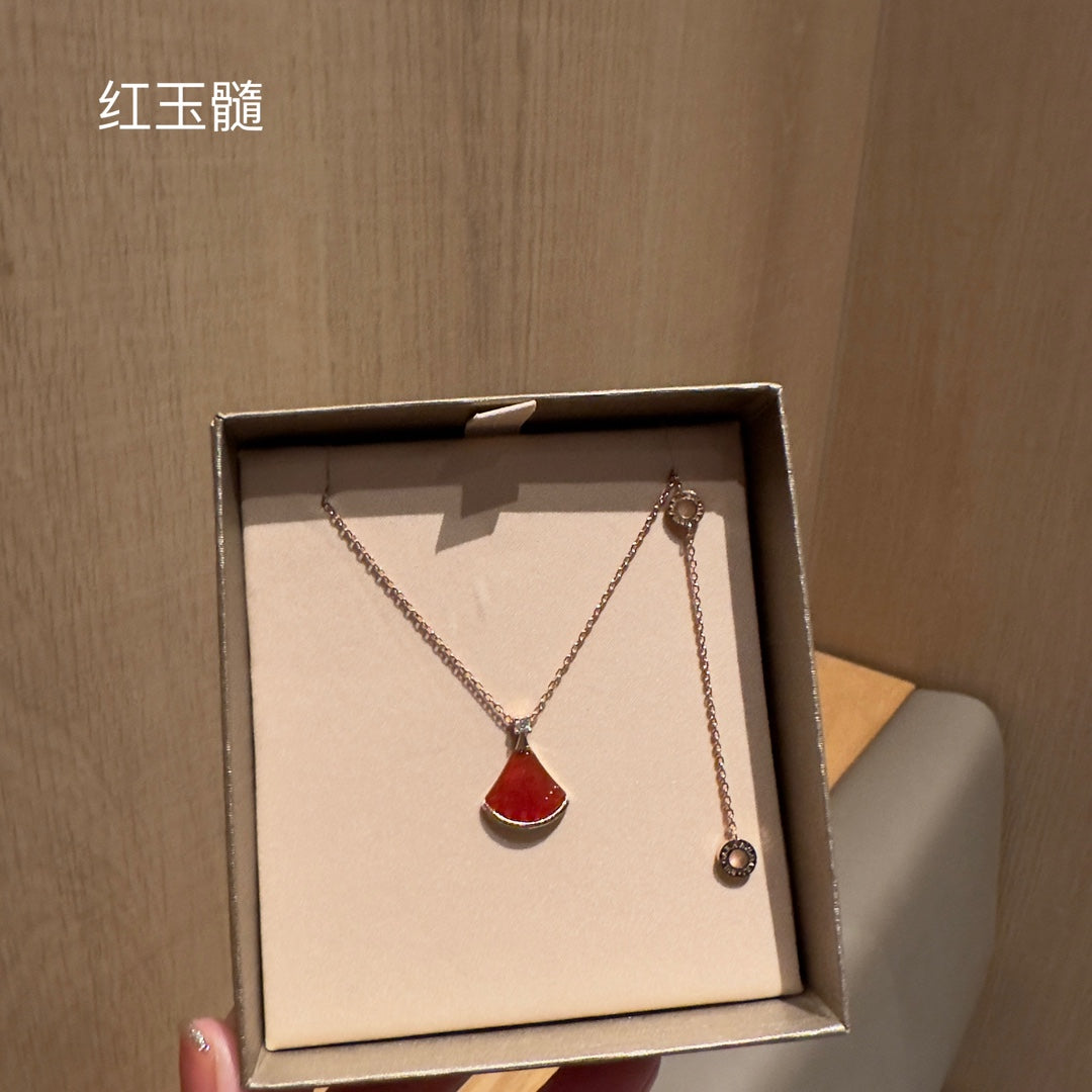 Bulgari Diva's Dream Pendant Necklace