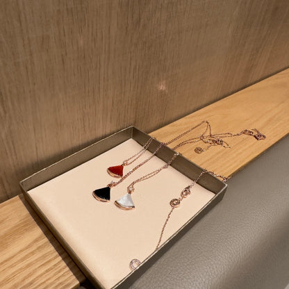 Bulgari Diva's Dream Pendant Necklace