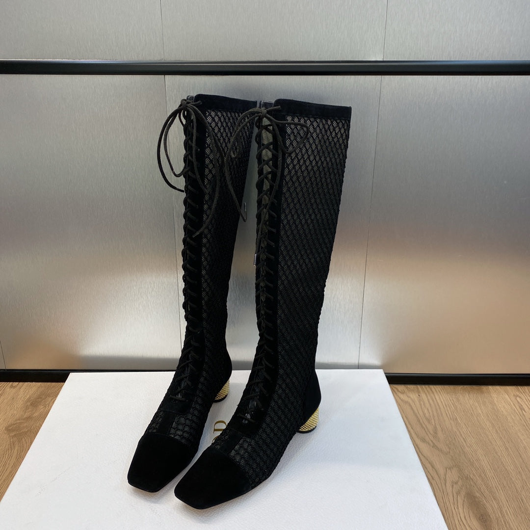 Dior Naughtily-D Metal Pearl Heel Knight Boots – 2023 Runway Haute Couture Collection