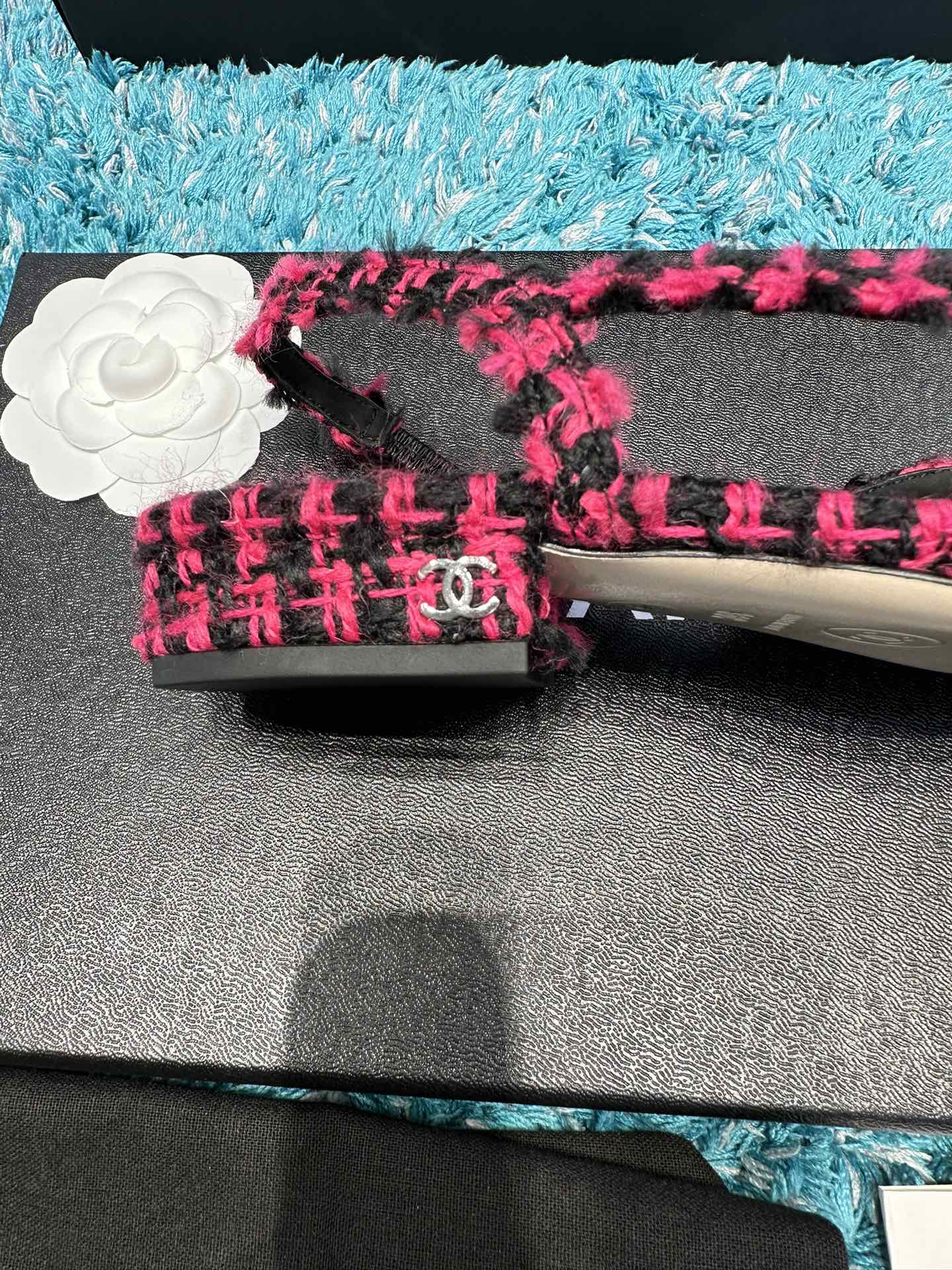 Chanel Two-Tone Slingback Sandals – Spring/Summer Collection – 2022