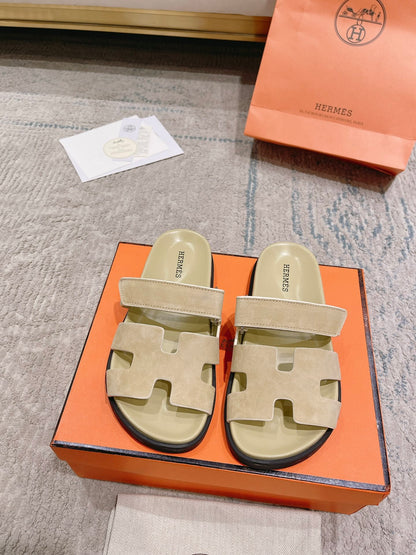 Hermès Chypre Calfskin Slides – 2023SS
