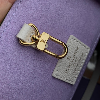 Louis Vuitton ONTHEGO Medium Tote Bag