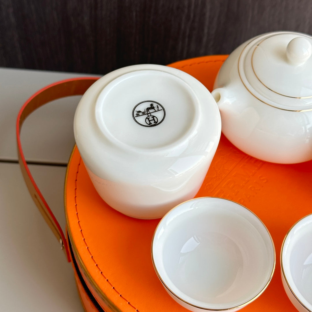 Hermes Lamb Fat Jade Travel Tea Set