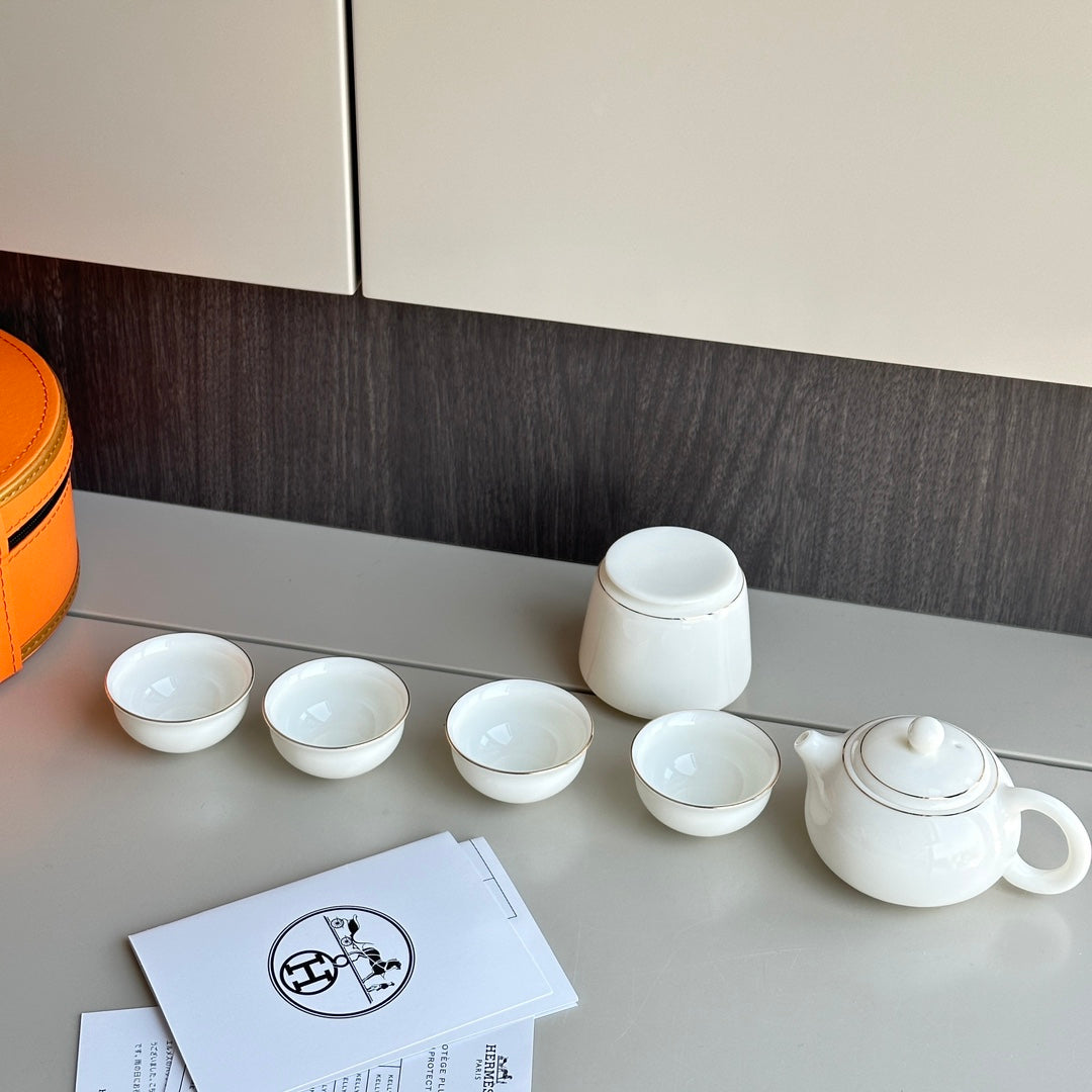Hermes Lamb Fat Jade Travel Tea Set