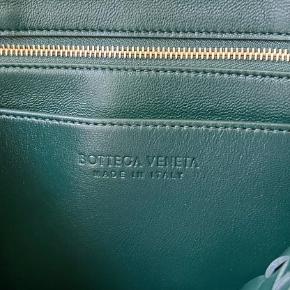 Bottega Veneta Andiamo Handbag