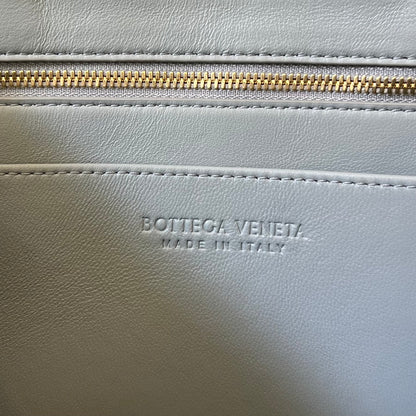 Bottega Veneta Andiamo Handbag
