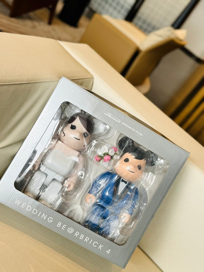 Bearbrick Wedding Collectible Figure – 2024 Valentine's Day Edition