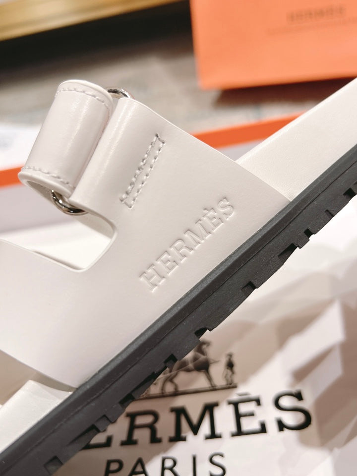 Hermès Chypre Leather Slides – 2023SS