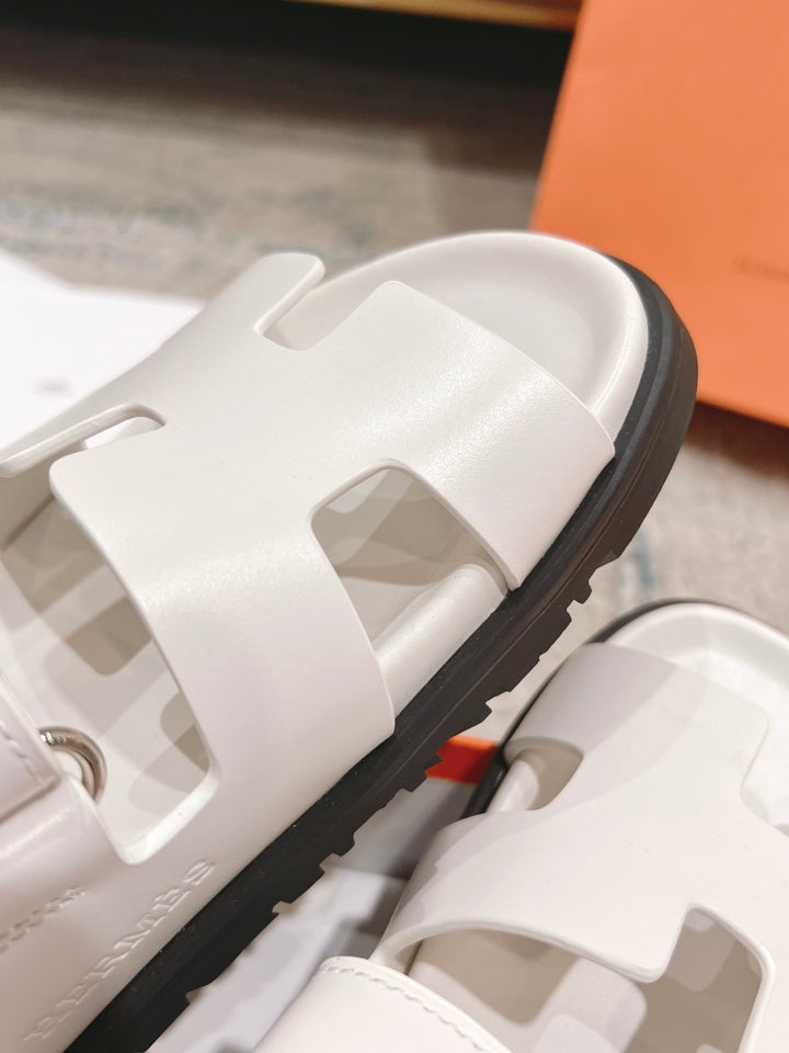 Hermès Chypre Leather Slides – 2023SS
