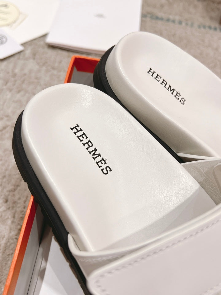 Hermès Chypre Leather Slides – 2023SS