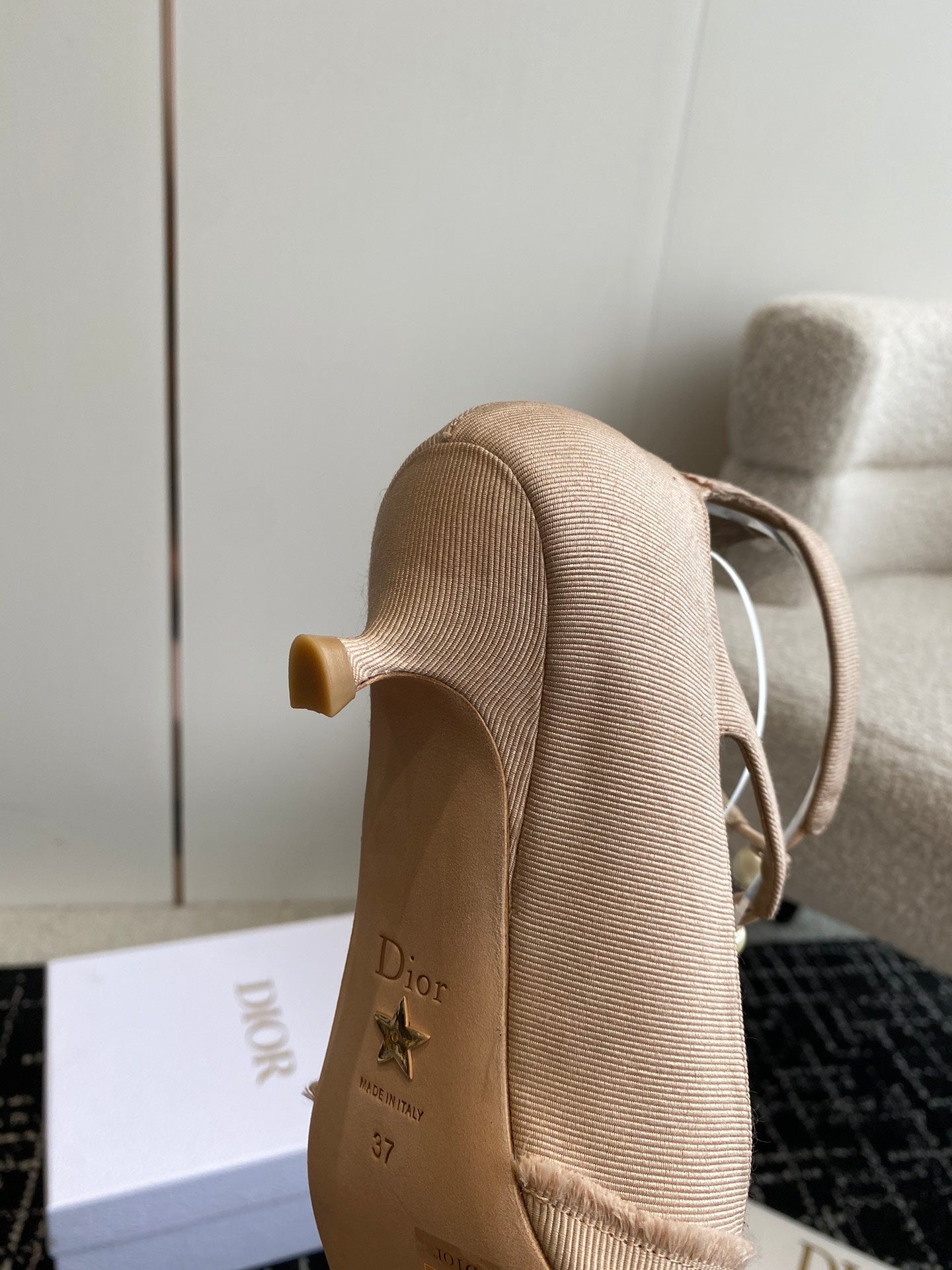 Dior J'Adior Jolie Pearl Pointed-Toe Pumps – 2024SS