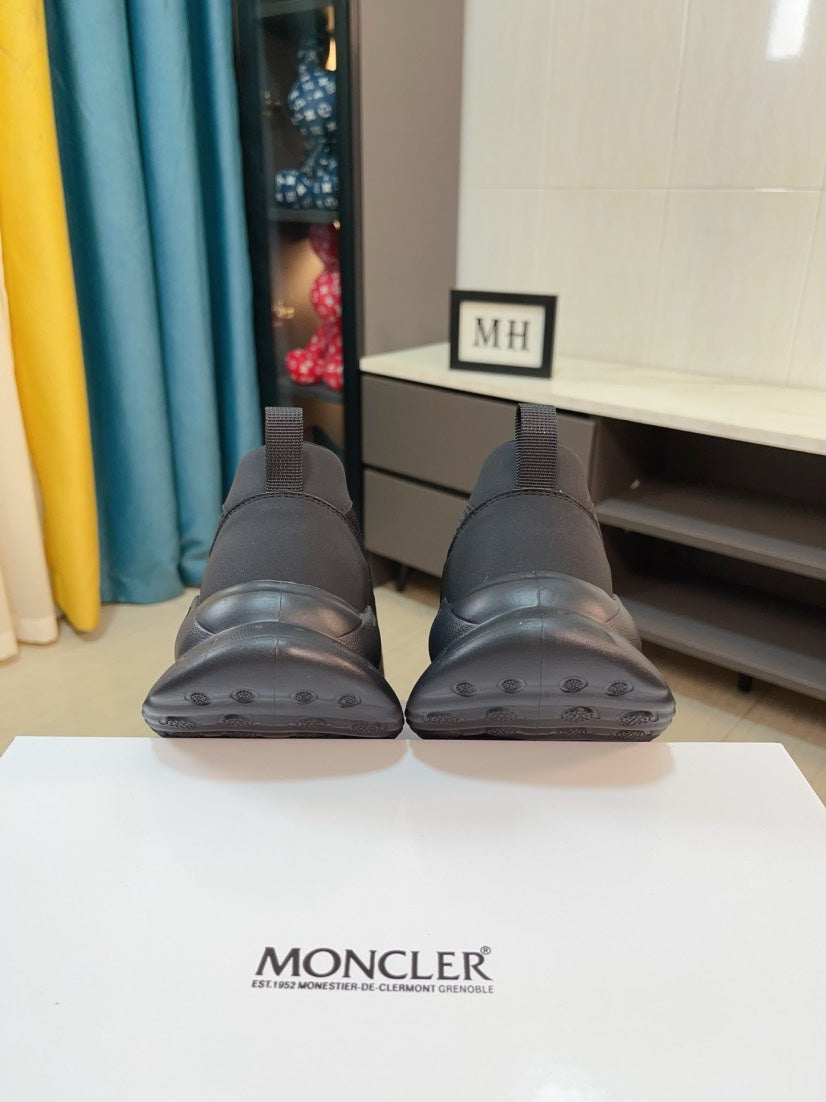 Moncler Calfskin Lace-Up Casual Sneakers