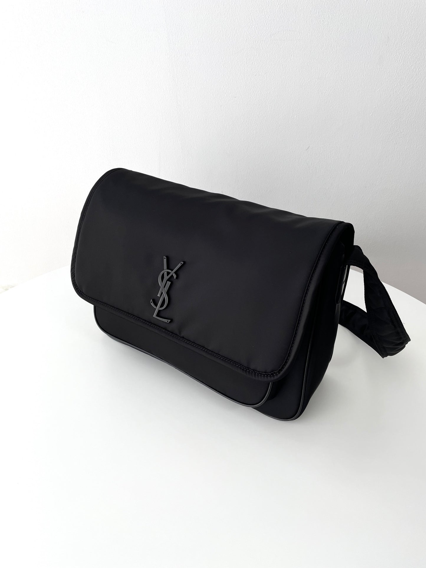 Saint Laurent Niki Econyl Large Messenger Bag – 2023FW