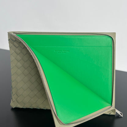 Bottega Veneta Intreccio Half-Zip Clutch Bag 607479