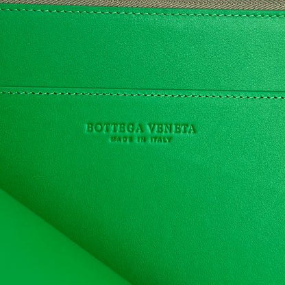 Bottega Veneta Intreccio Half-Zip Clutch Bag 607479
