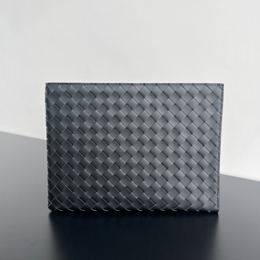 Bottega Veneta Intreccio Half-Zip Clutch Bag 607479