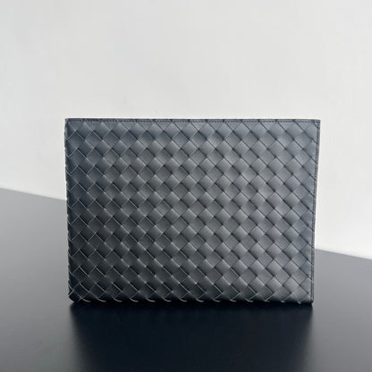 Bottega Veneta Intreccio Half-Zip Clutch Bag 607479