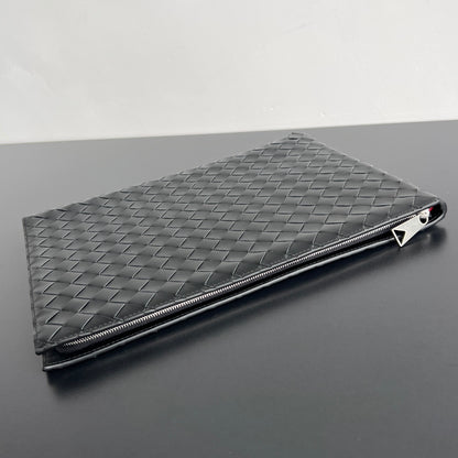 Bottega Veneta Intreccio Half-Zip Clutch Bag 607479