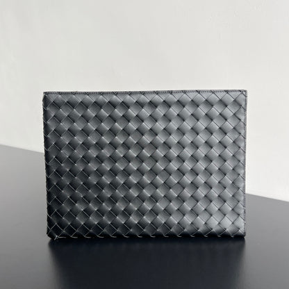 Bottega Veneta Intreccio Half-Zip Clutch Bag 607479