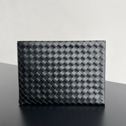 Bottega Veneta Intreccio Half-Zip Clutch Bag 607479
