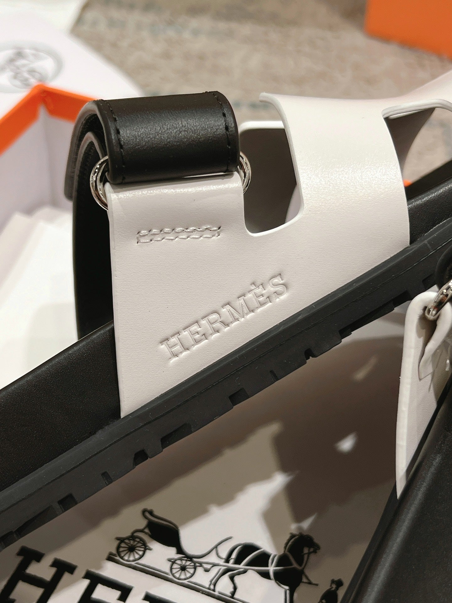 Hermès Chypre Leather Slides – 2023SS