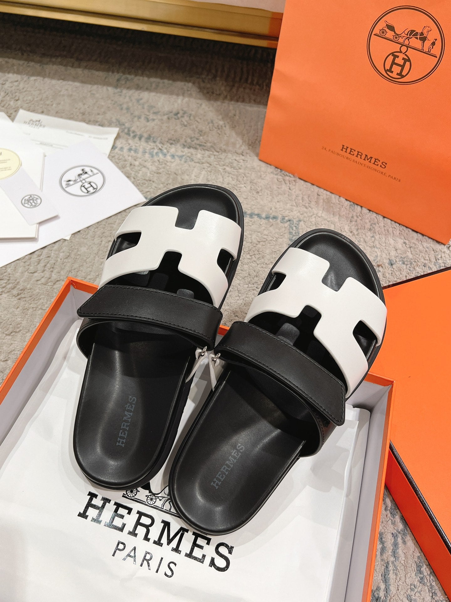 Hermès Chypre Leather Slides – 2023SS