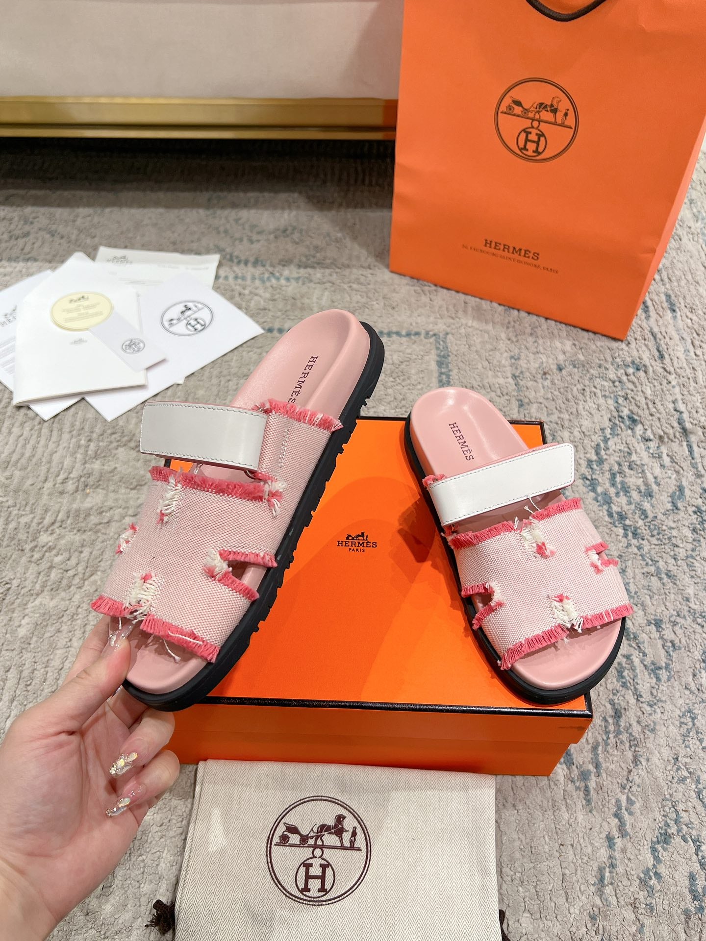 Hermès Chypre Leather Slides – 2023SS