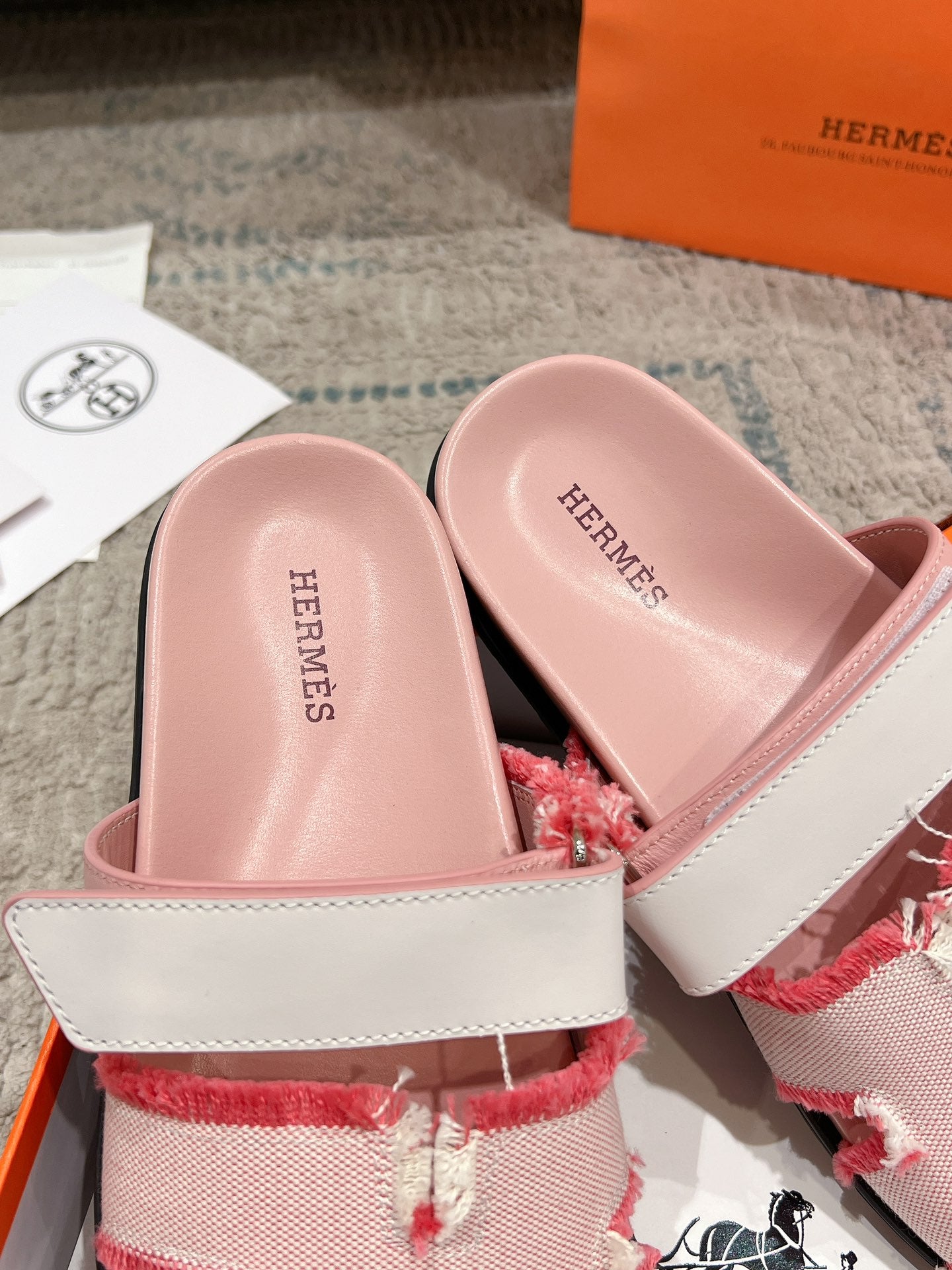 Hermès Chypre Leather Slides – 2023SS