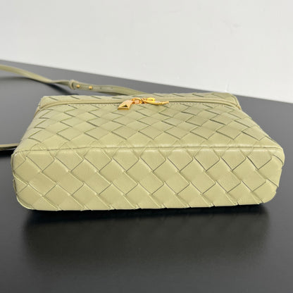 Bottega Veneta Intrecciato Vanity Case
