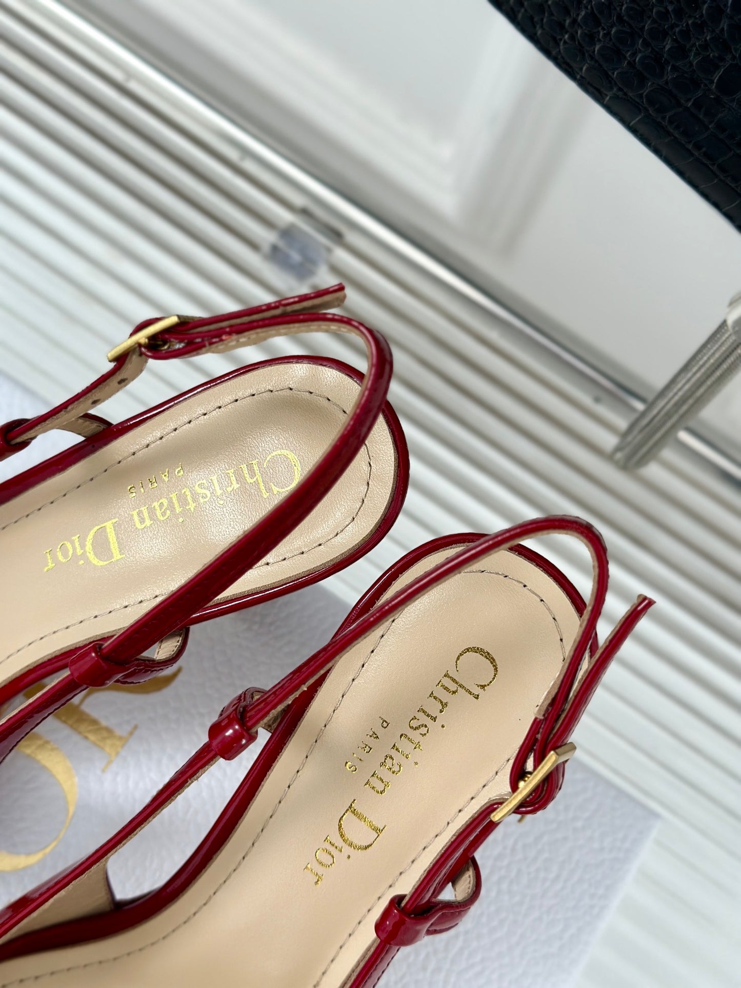 Dior Pearl Heel Pointed-Toe Slingback Mules – Spring/Summer Collection – 2024